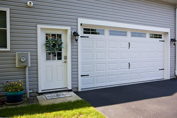 24/7 Emergency Garage Door Panel Replacement experts in Granite Hills, CA
